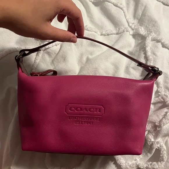 Mini Vintage Coach Leather Hand Bag - Picture 2 of 7
